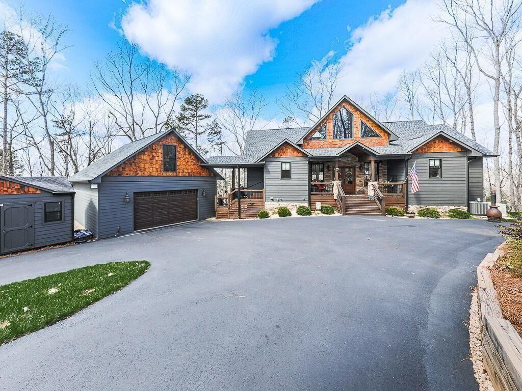 Property Photo:  208 Weeks Drive  GA 30540 