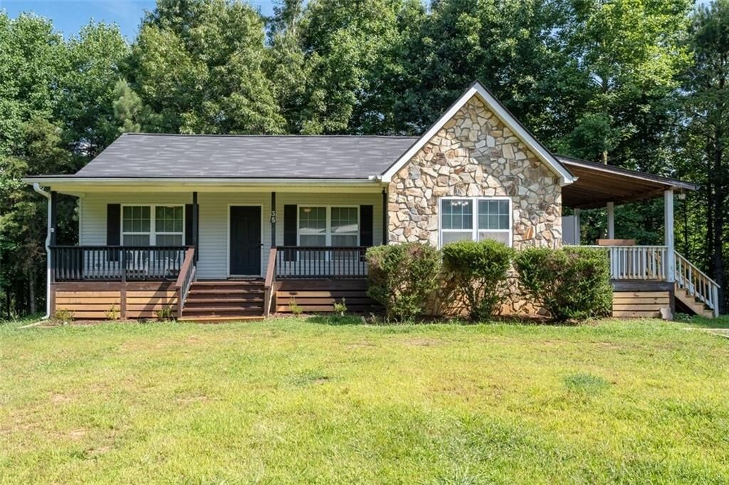 Property Photo: 35 Thornwood Lane GA 30540