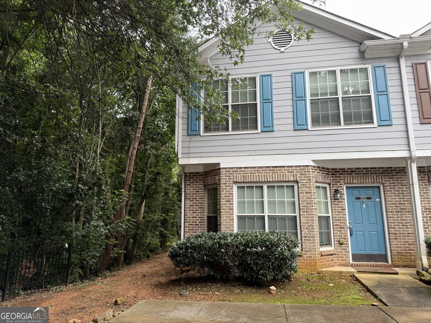 Property Photo: 2502 Walden Lake Drive GA 30035