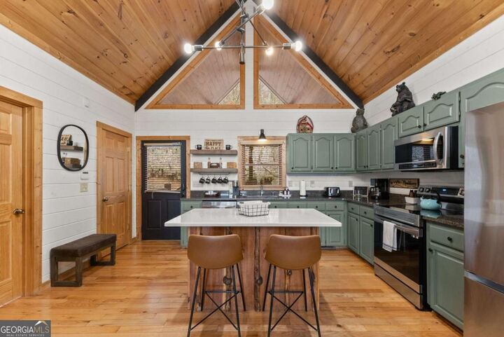 Property Photo: 437 Spruce Circle GA 30559