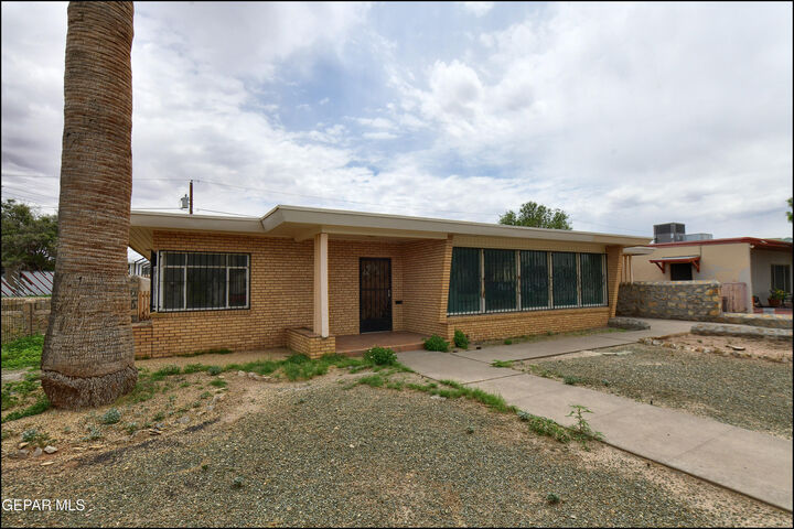 Property Photo:  2420 Hawley Circle  TX 79903 