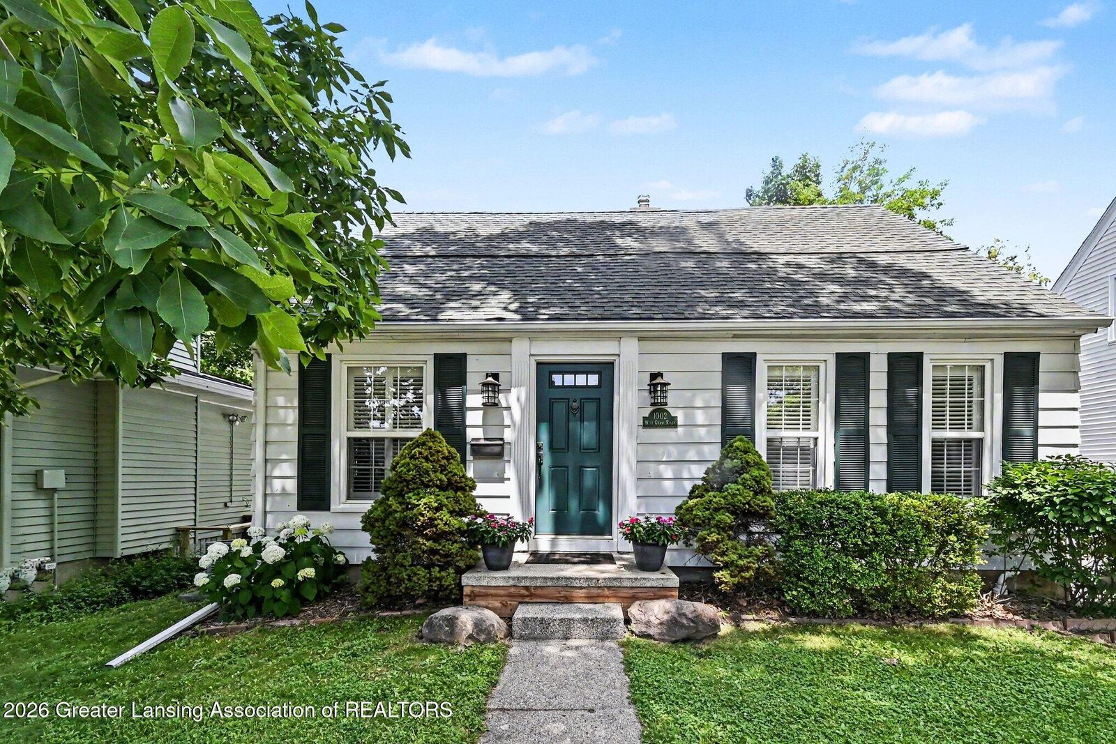 Property Photo:  1002 W Grand River Avenue  MI 48823 
