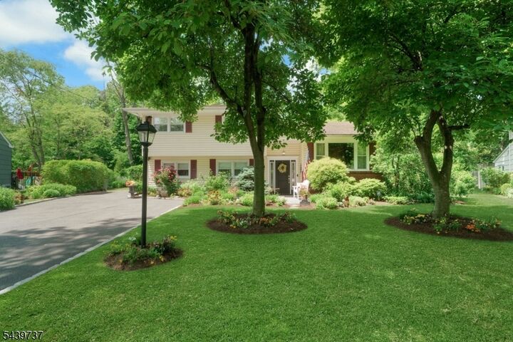 Property Photo:  52 Stockton Rd  NJ 07901 