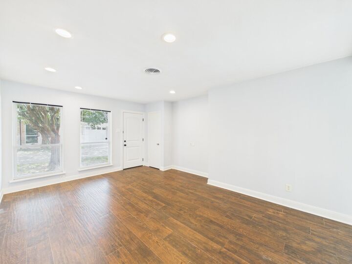 Property Photo:  5627 Winsome Lane  TX 77057 