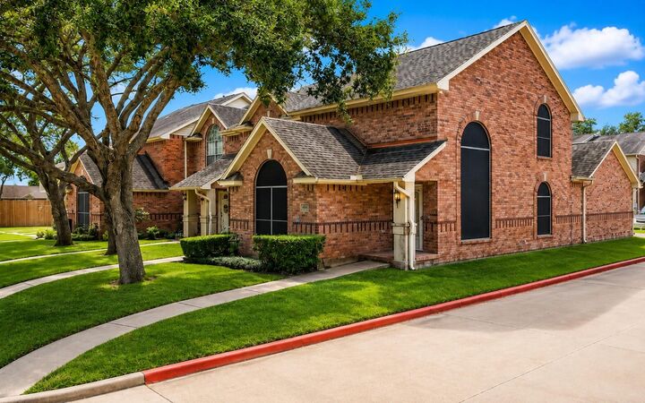 Property Photo:  1414 Cypress Cove Street  TX 77571 