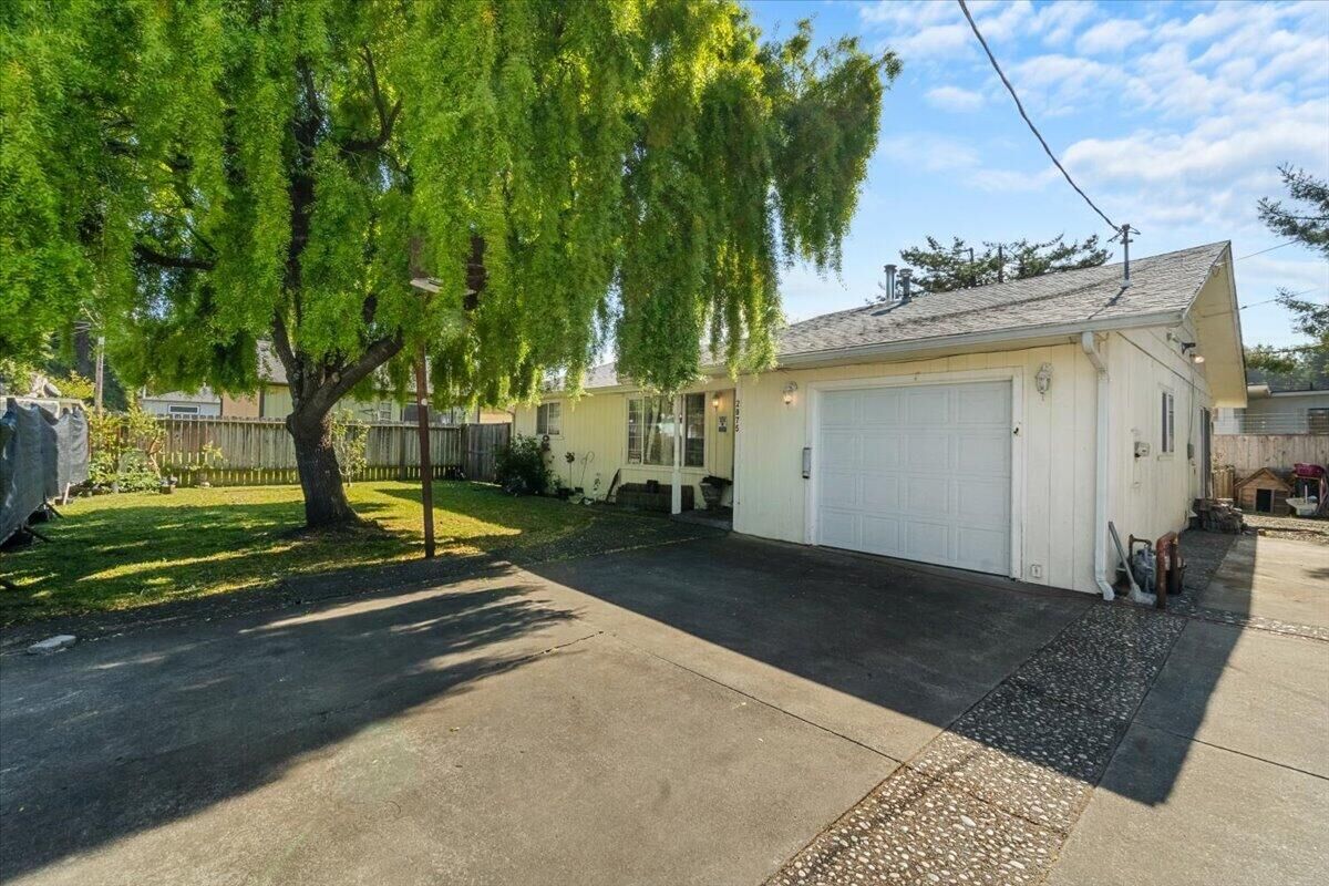 Property Photo: 2075 Simmons Road CA 95503