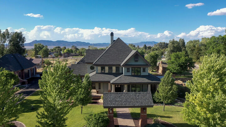 Property Photo: 426 W Center St UT 84761