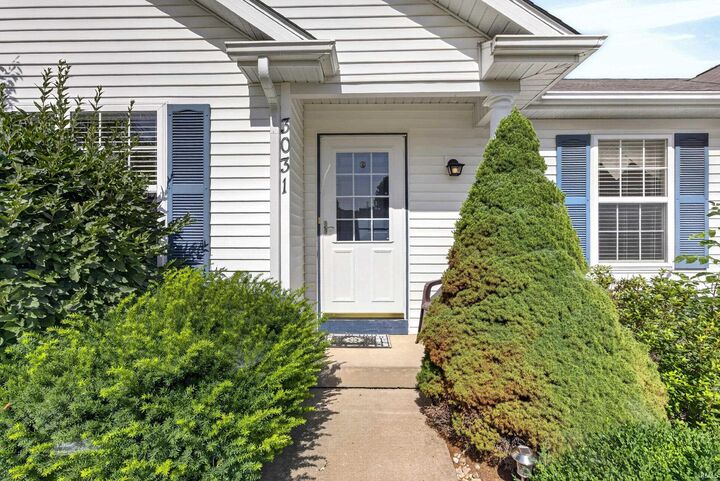 Property Photo:  3031 N Cantlin Drive  IN 47404-1395 