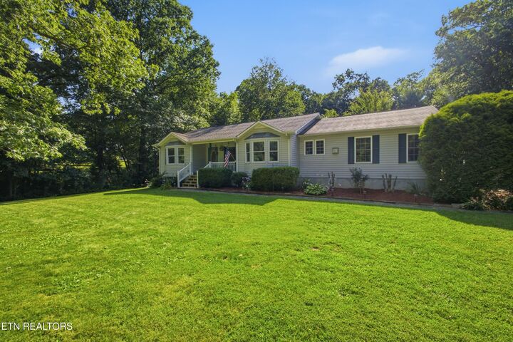 Property Photo:  10647 Hwy 127 N  TN 38571 