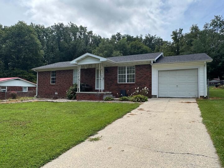 Property Photo:  297 Oak Street  KY 42642 