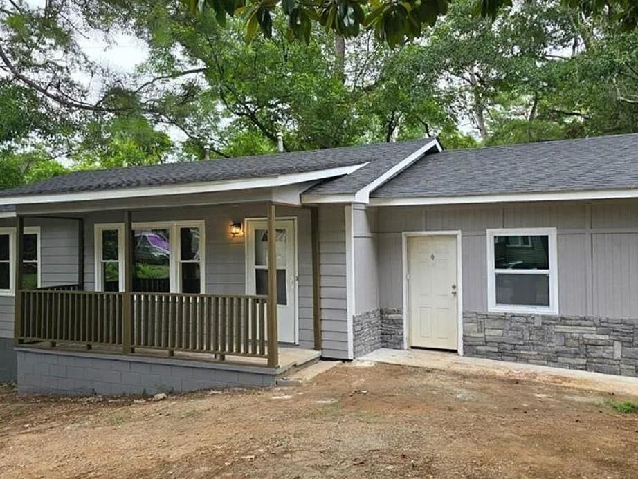 Property Photo: 700 New Street GA 31024