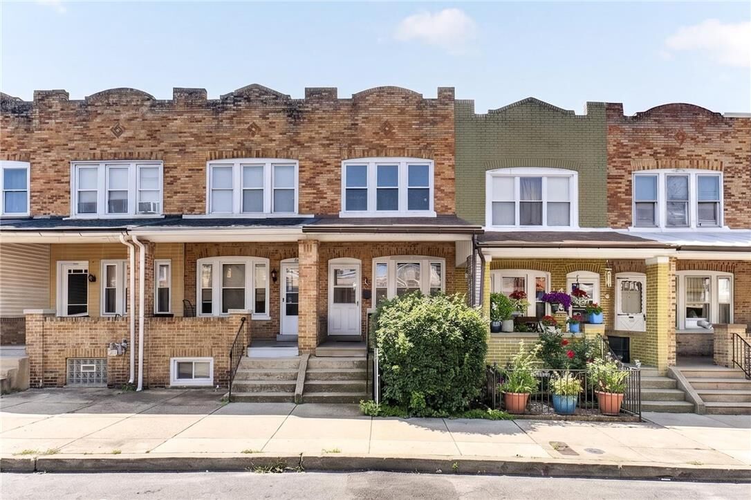 Property Photo:  244 E South Street  PA 18109 
