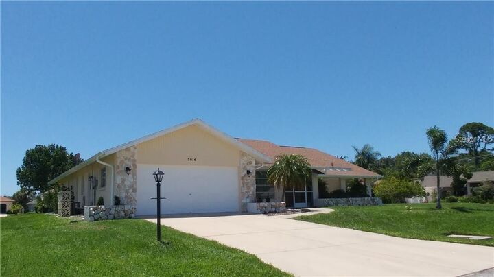 Property Photo:  5816 Monroe Road  FL 34293 