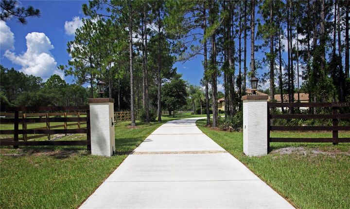Property Photo: 4345 Old Kings Road N FL 32137