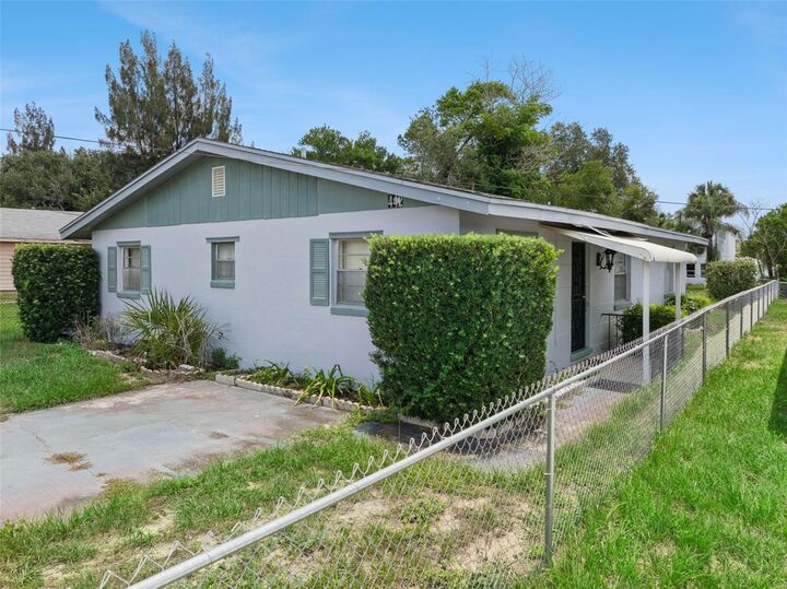 Property Photo:  442 E Street  FL 33853 