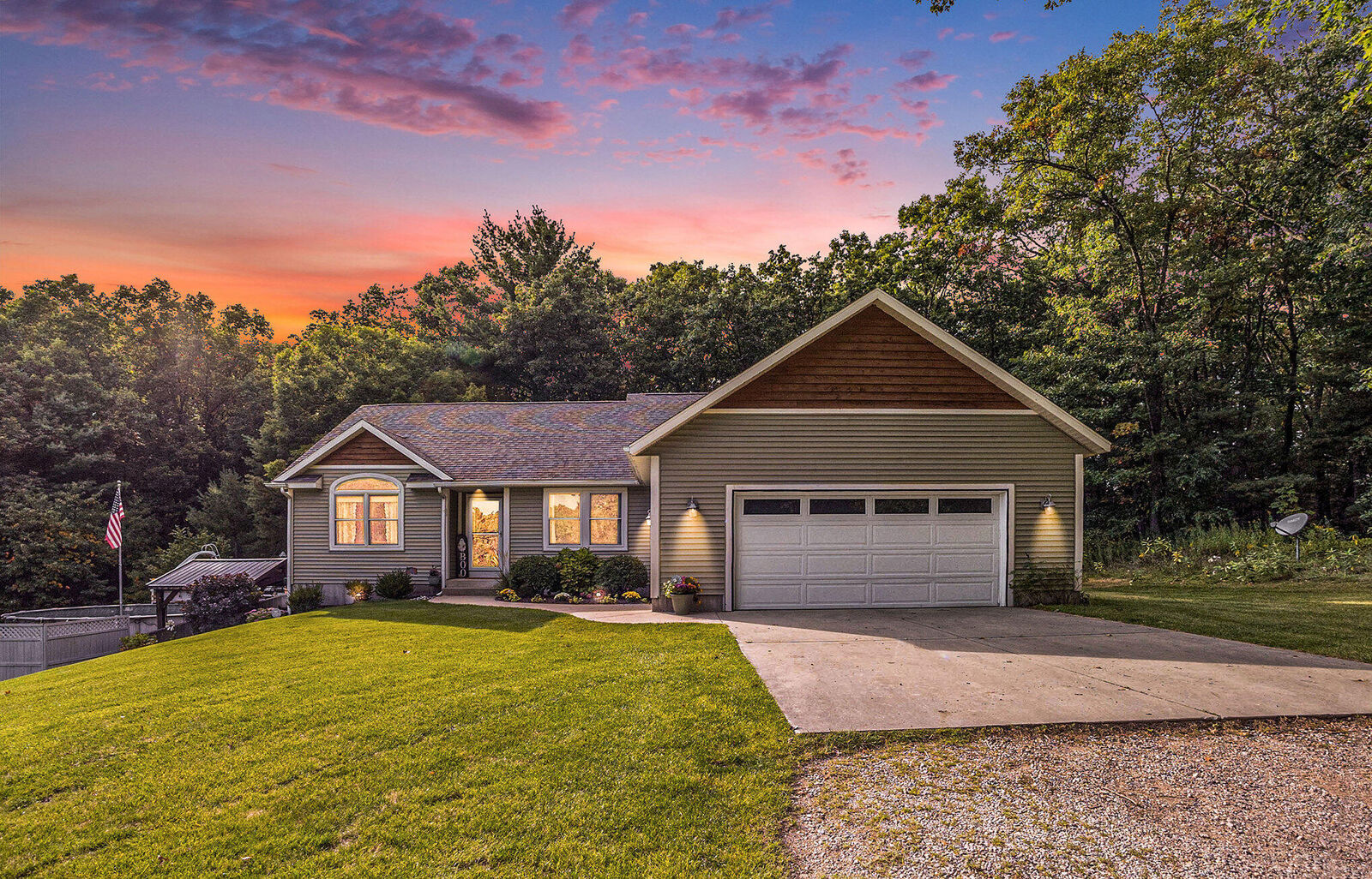 Property Photo: 2933 Cedar Hills Lane MI 49457