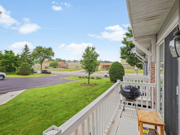 Property Photo: 306 Milton Court B IL 60108