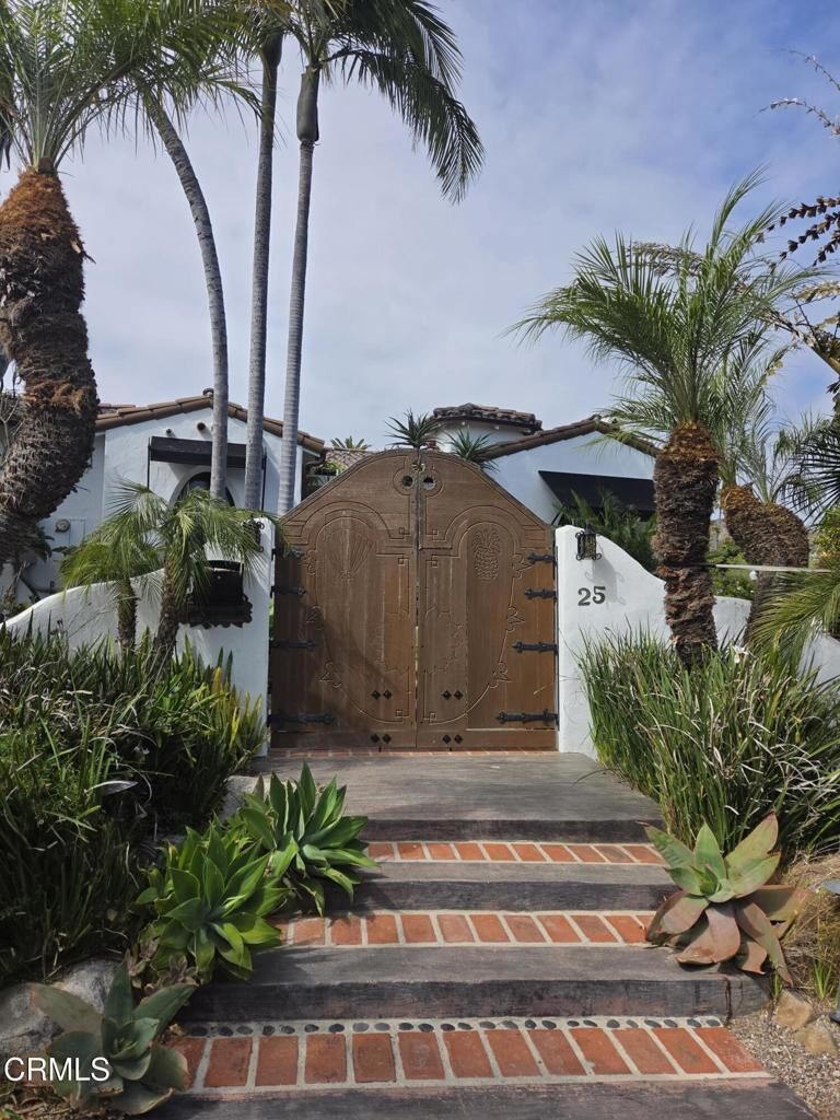 Property Photo:  25 Encinal Place  CA 93001 