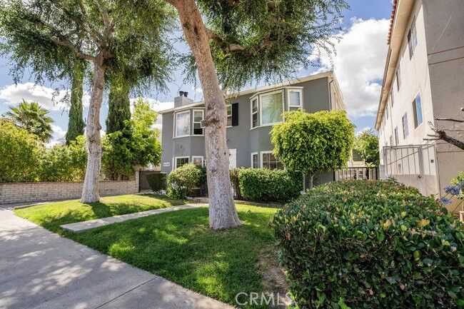 Property Photo: 14748 Magnolia CA 91403