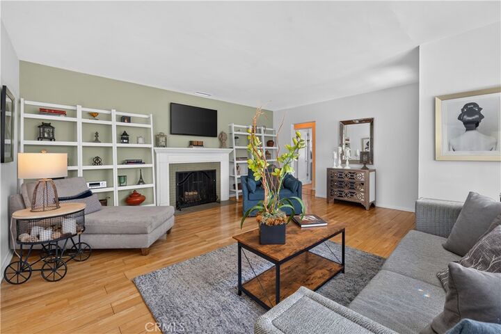 Property Photo: 1426 N Buena Vista CA 91505