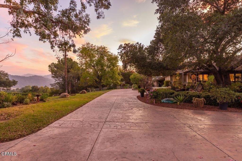 Property Photo:  10681 Encino Drive  CA 93022 
