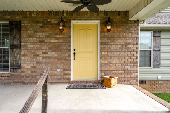 Property Photo: 602 7th St TN 38464