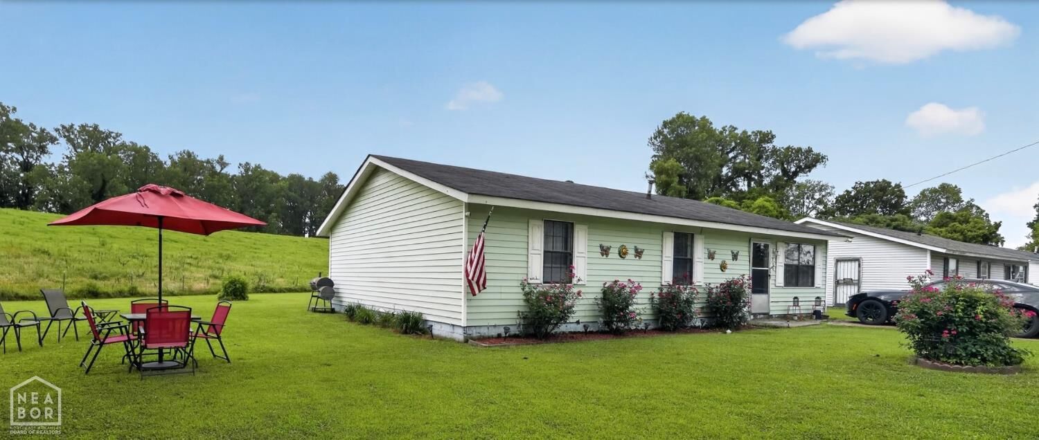 Property Photo: 708 W Riverdale Street AR 72358