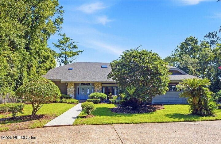 Property Photo:  4501 Ortega Farms Circle  FL 32210 