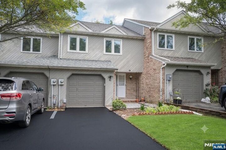 Property Photo: 18 Guilford Court NJ 07950
