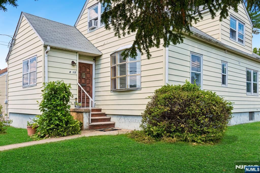 Property Photo:  8-15 Berdan Avenue  NJ 07410 