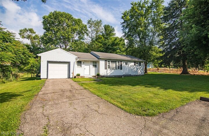 Property Photo:  2106 Harris Highway  WV 26181 
