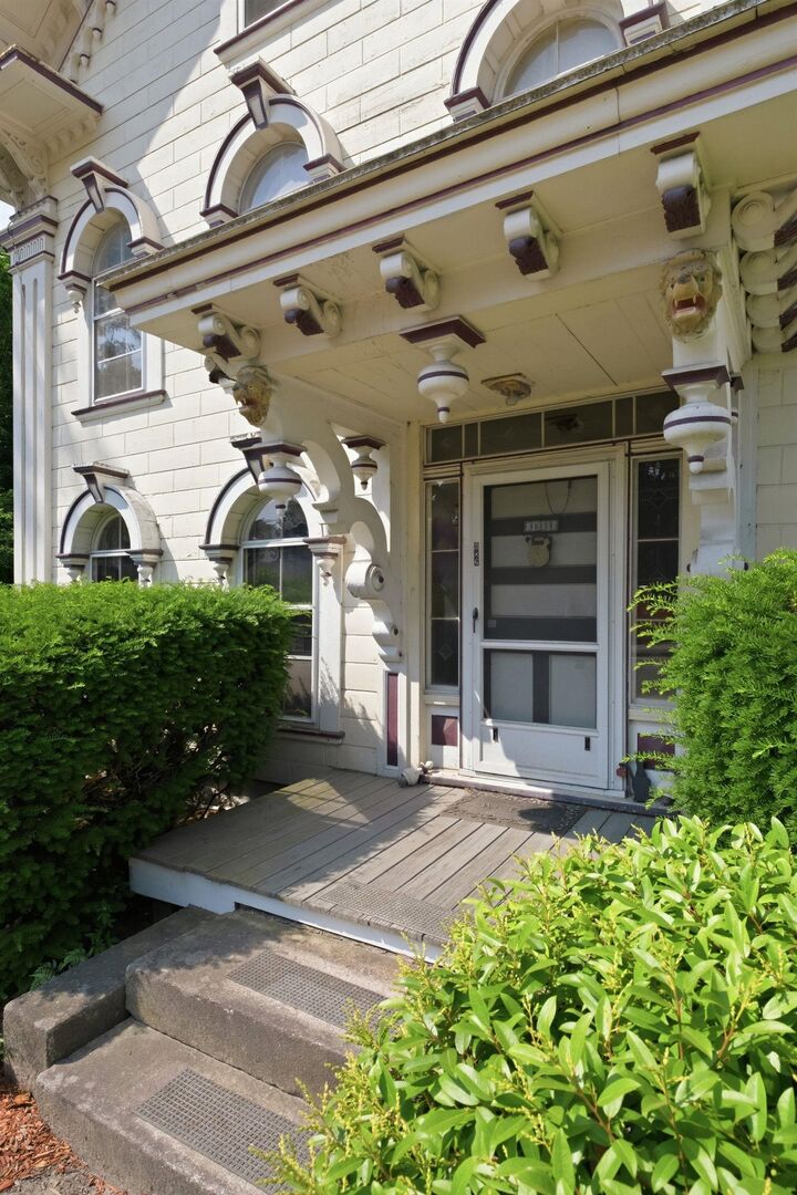 Property Photo:  386 Pembroke Street  NH 03275 