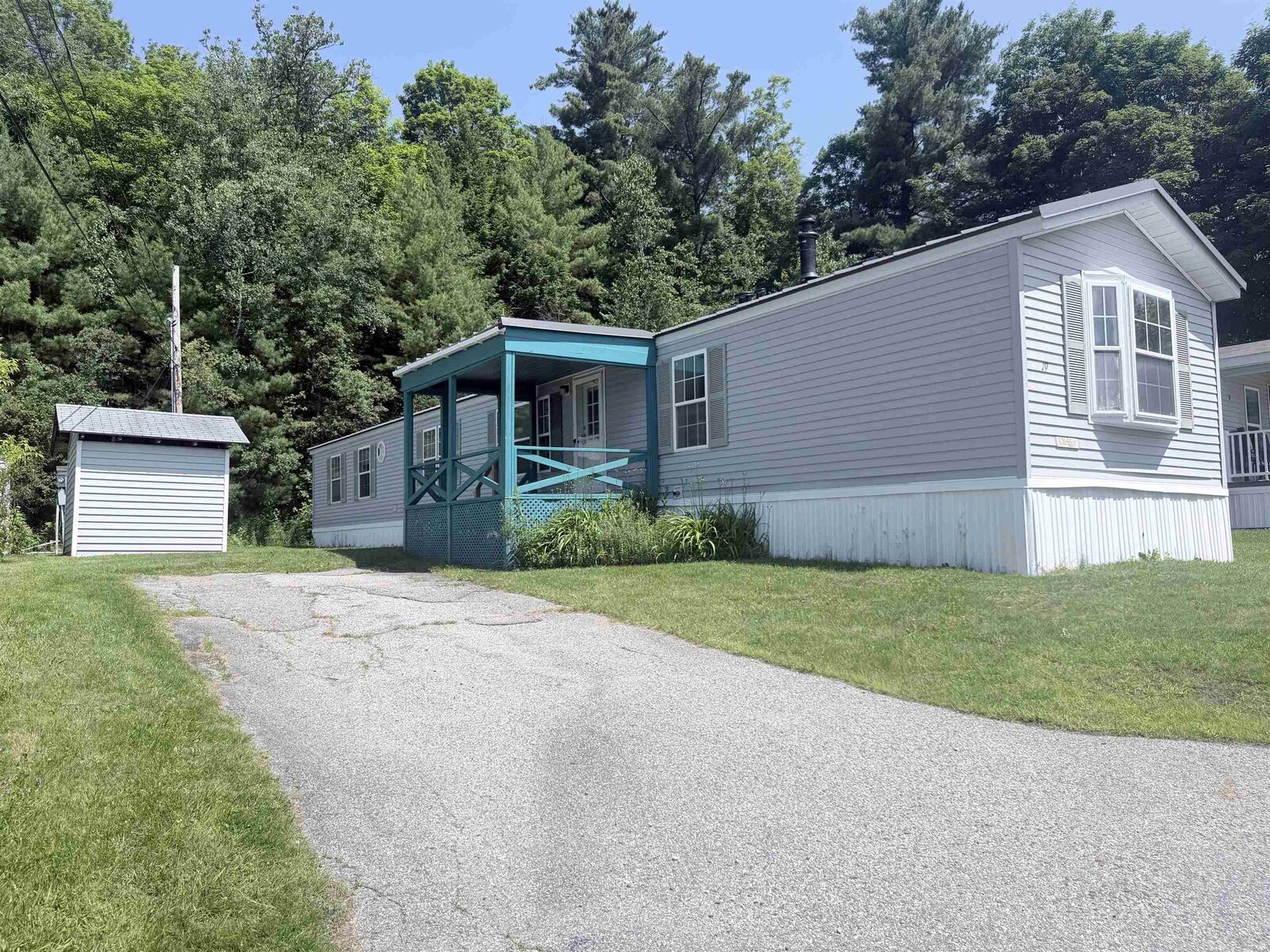 Property Photo:  19 Hilltop Manor Mobile Home Park  NH 03561 
