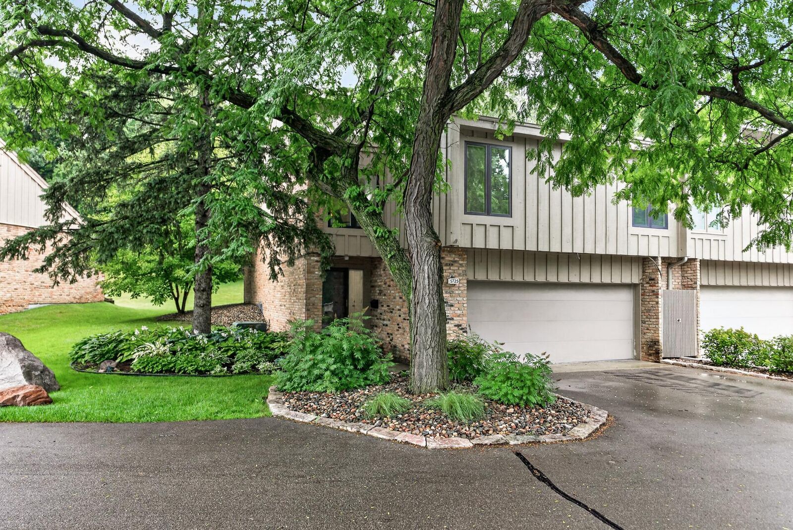 Property Photo: 5725 Duncan Lane MN 55436