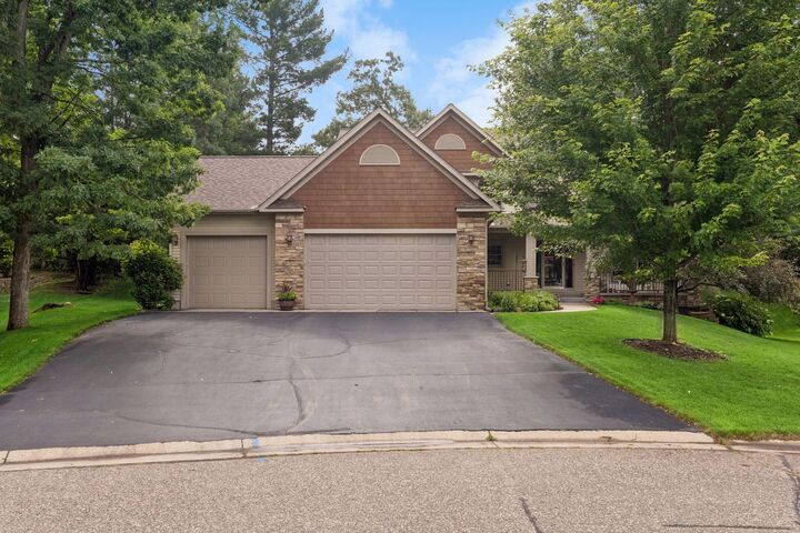 Property Photo:  612 Park View Court  WI 54016 