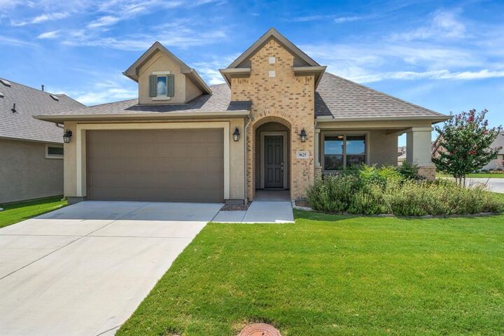 Property Photo: 9625 Heartwood Drive TX 76207