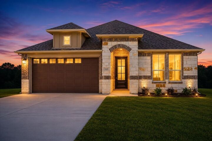 Property Photo:  208 Driftwood Drive  TX 75163 