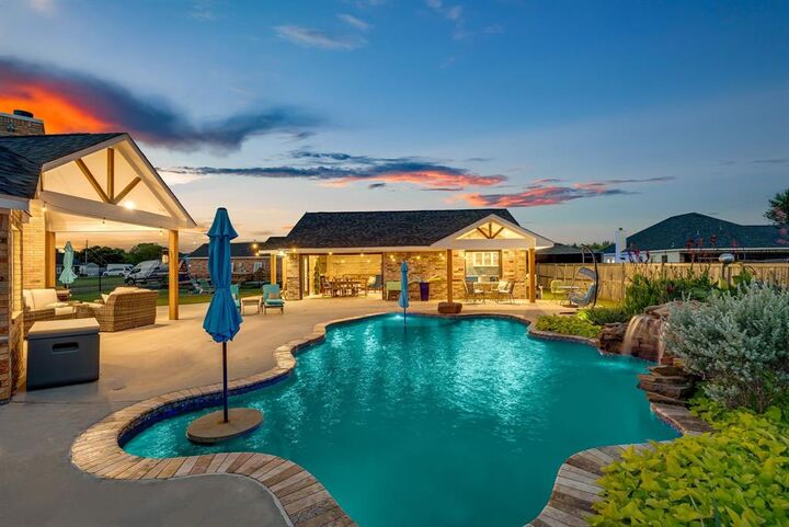 Property Photo: 107 Lemley Drive TX 75032