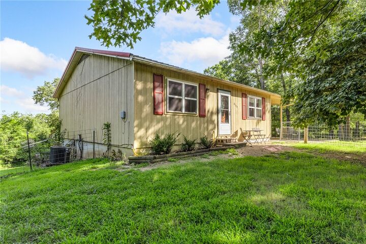 Property Photo: 8122 Hopi Drive AR 72601
