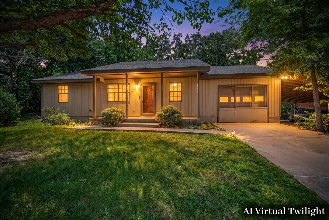 Property Photo:  857 2nd Street  AR 72722 