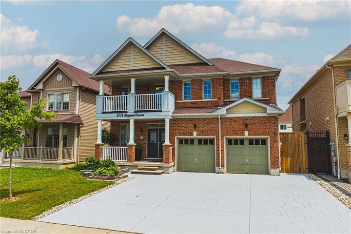 Property Photo:  8776 Dogwood Crescent  ON L2H 0L1 