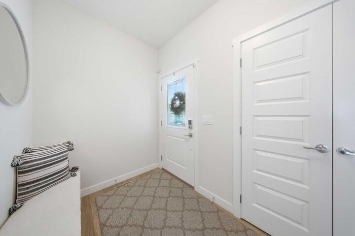 Property Photo:  1448 Bayview Point SW  AB T4B 5K2 