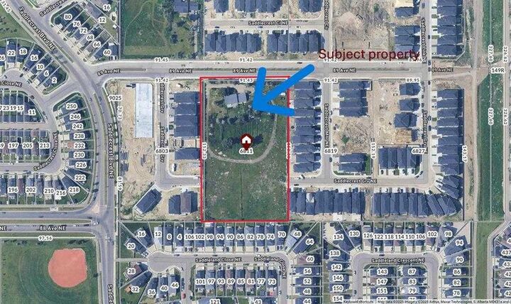 Property Photo: 6811 89 Avenue NE AB T2M 4L5
