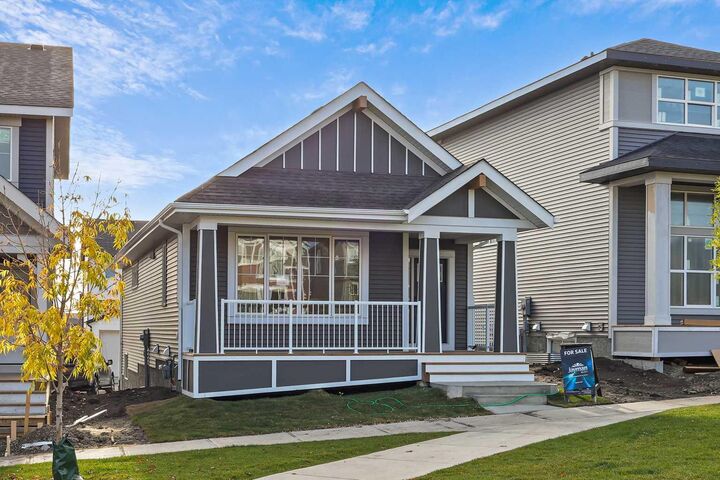 116 Mitchell Walk NW — photo 1