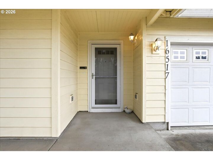 Property Photo: 16517 NE 40th St WA 98682