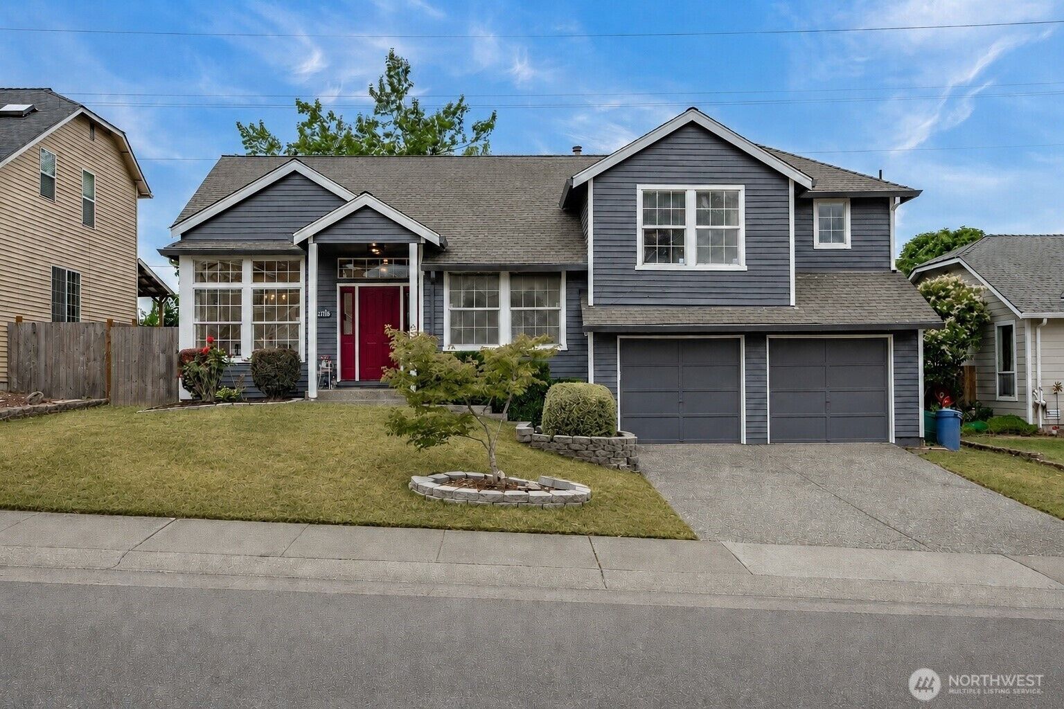 Property Photo: 32719 20th Avenue SW WA 98023