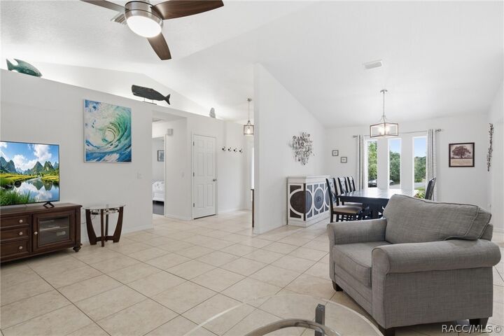 Property Photo:  1436 E Monopoly Loop  FL 34453 