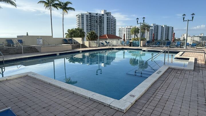 Property Photo:  3020 NE 32nd Avenue 623  FL 33308 