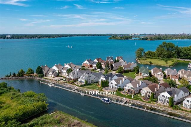 Property Photo:  170 Keelson Drive  MI 48215 