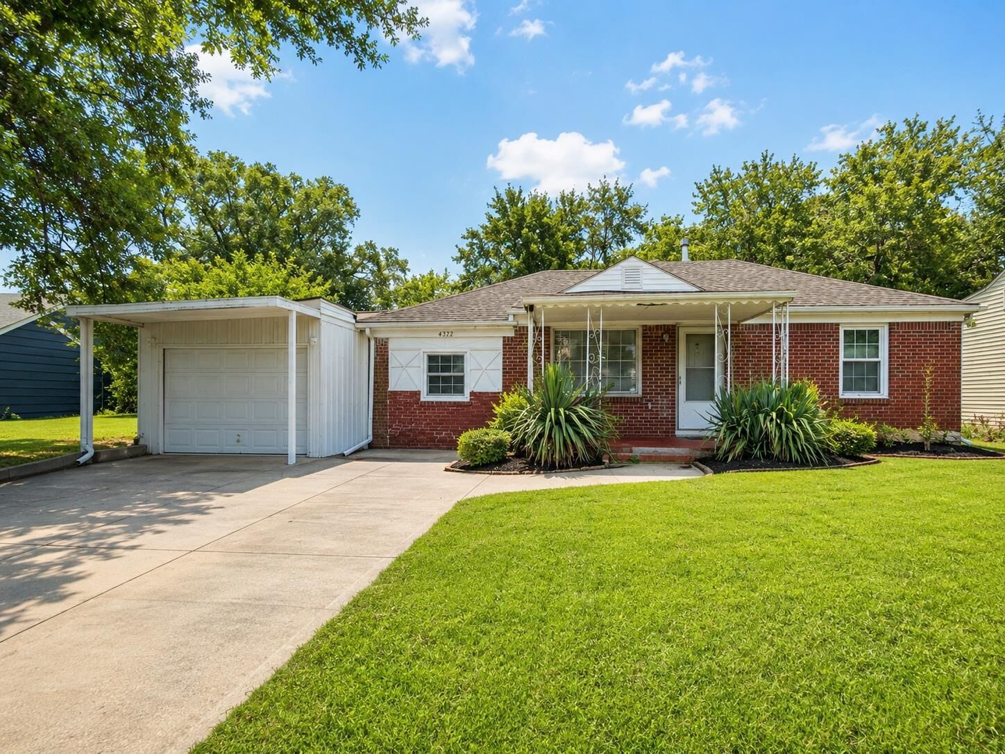 Property Photo: 4322 E Vesta Dr. KS 67208